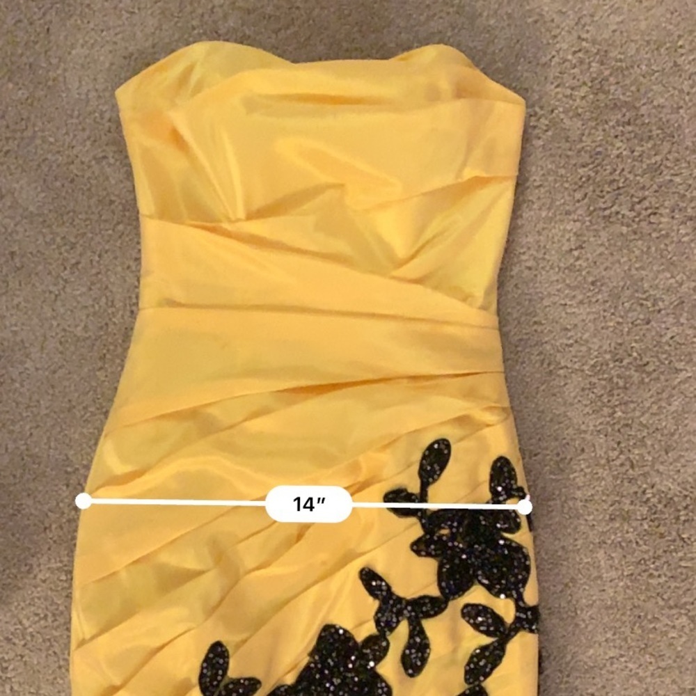 Night moves Y2k Mermaid Silhouette Sequin prom dress Yellow With Black Beadwork - Picture 5 of 7